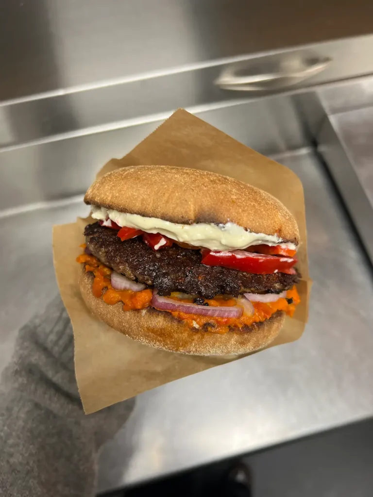 Månedens burger, Balkan Banditten